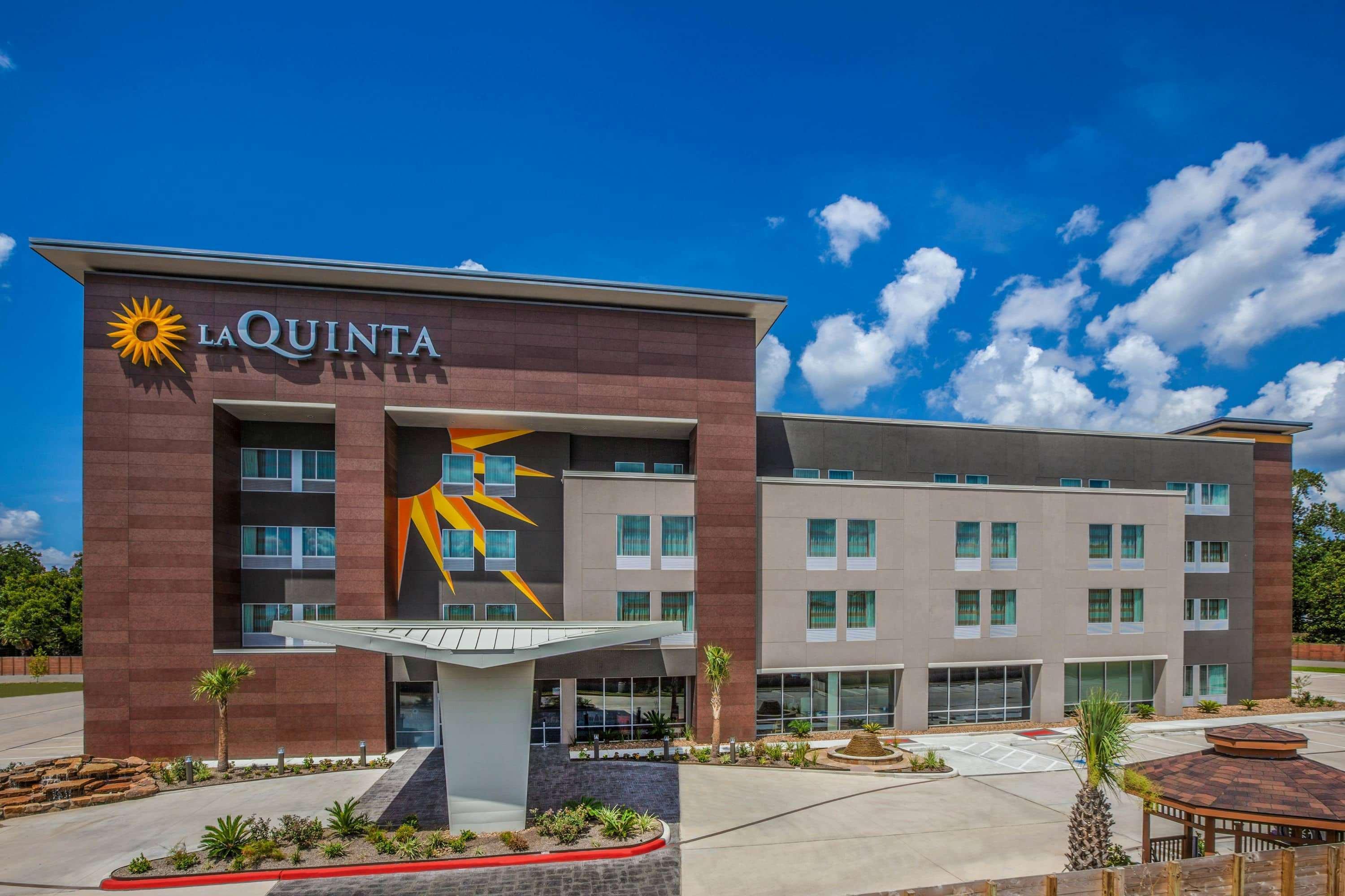 Отель La Quinta By Wyndham Houston East At Sheldon Rd Чаннелвью Экстерьер фото